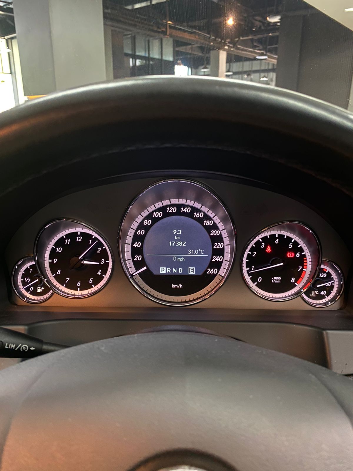 2011 Mercedes Benz E-Class  E 200 Coupe AMG Line 2011 Mercedes Benz E-Class  E 200 Coupe AMG Line