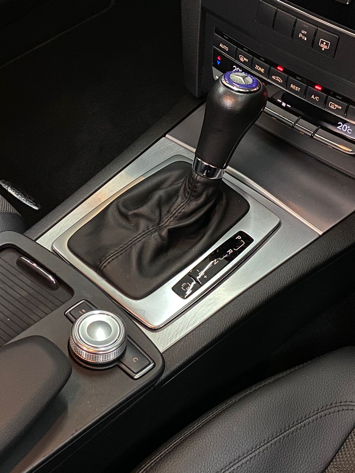 2011 Mercedes Benz E-Class  E 200 Coupe AMG Line 2011 Mercedes Benz E-Class  E 200 Coupe AMG Line