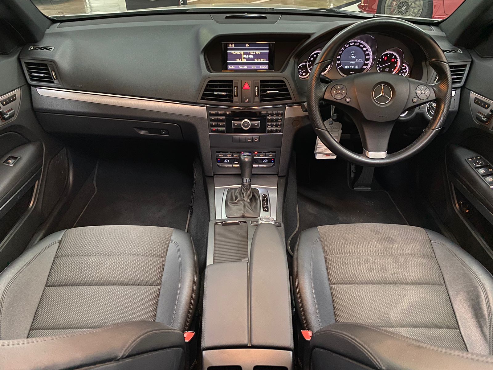 2011 Mercedes Benz E-Class  E 200 Coupe AMG Line 2011 Mercedes Benz E-Class  E 200 Coupe AMG Line