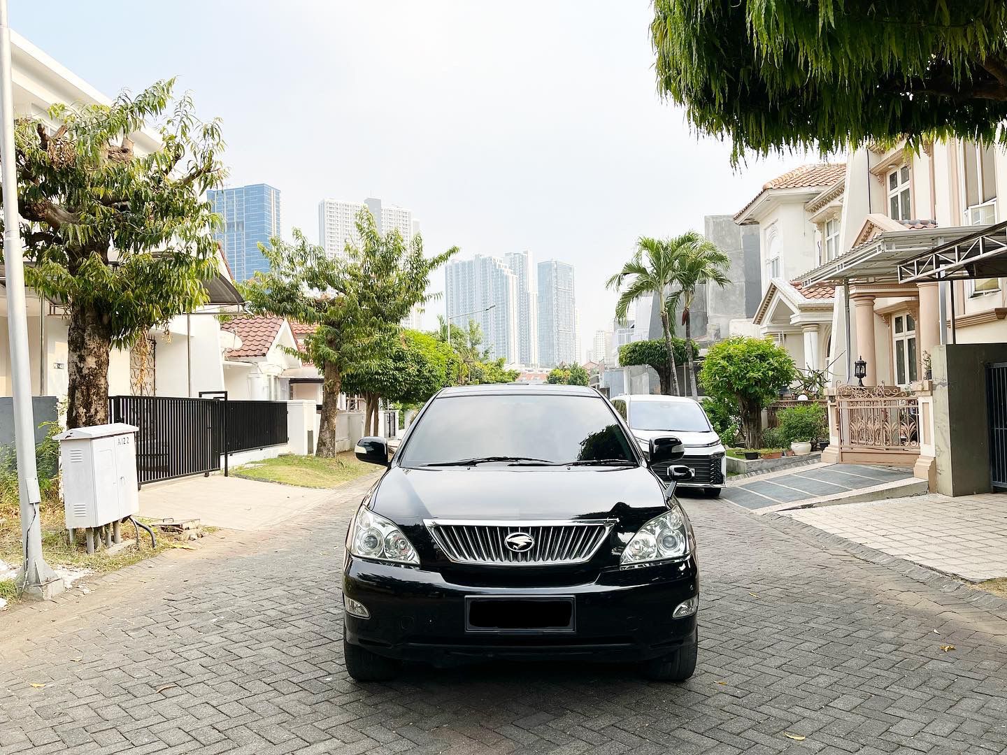 Second Hand 2012 Toyota Harrier 2.4 G L-Premium Second Hand 2012 Toyota Harrier 2.4 G L-Premium