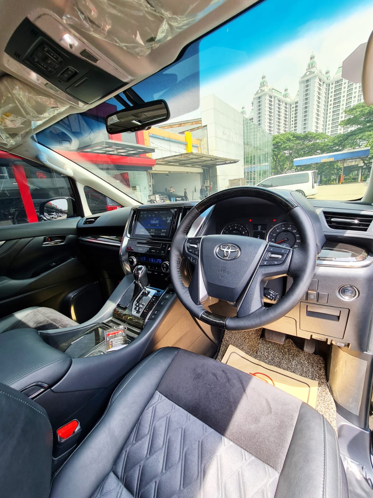 2015 Toyota Vellfire  2.4 ZG AT AUDIOLESS 2015 Toyota Vellfire  2.4 ZG AT AUDIOLESS