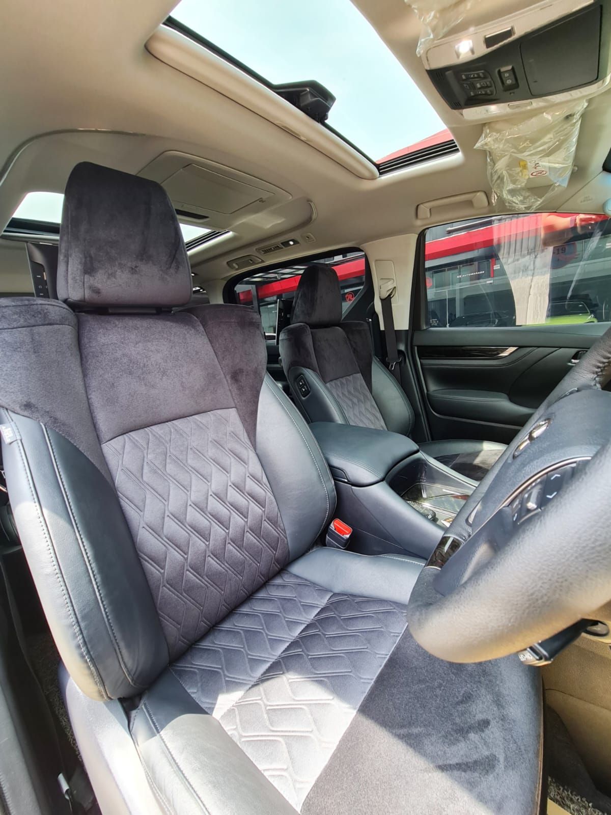 2015 Toyota Vellfire  2.4 ZG AT AUDIOLESS 2015 Toyota Vellfire  2.4 ZG AT AUDIOLESS