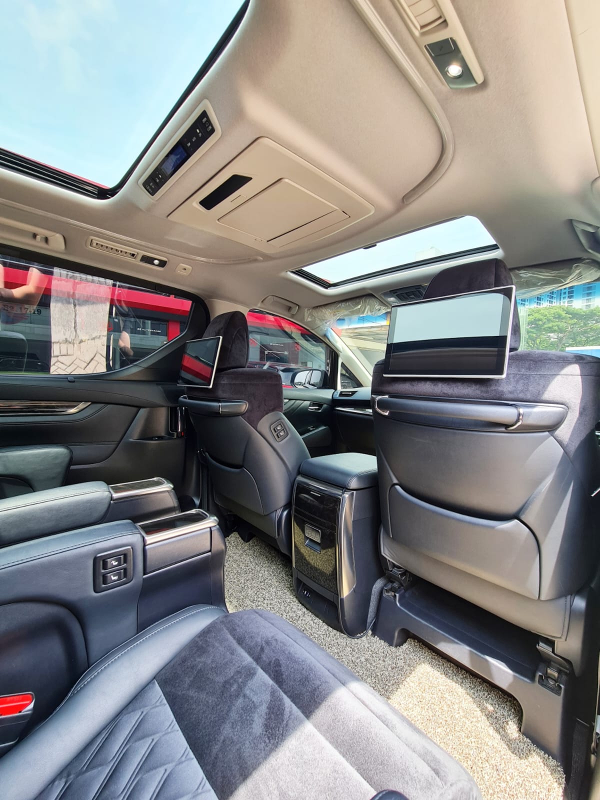 2015 Toyota Vellfire  2.4 ZG AT AUDIOLESS 2015 Toyota Vellfire  2.4 ZG AT AUDIOLESS