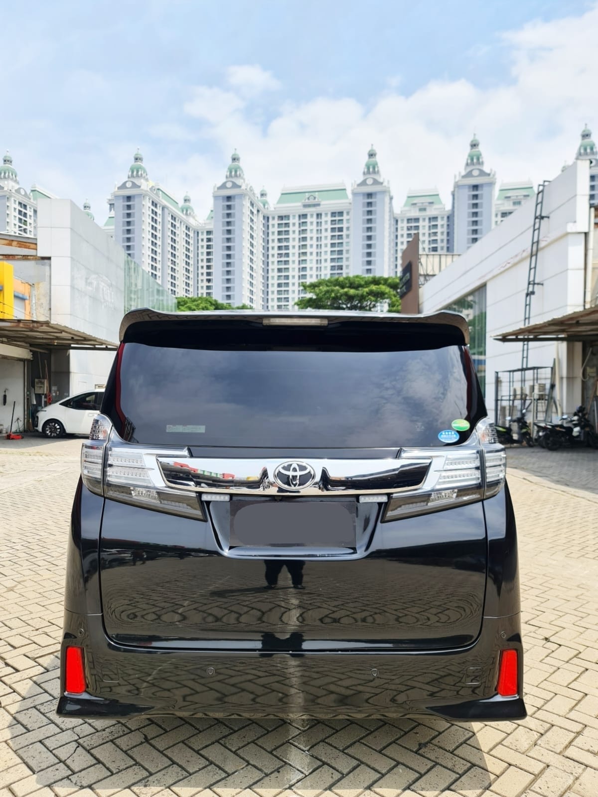 2015 Toyota Vellfire  2.4 ZG AT AUDIOLESS 2015 Toyota Vellfire  2.4 ZG AT AUDIOLESS