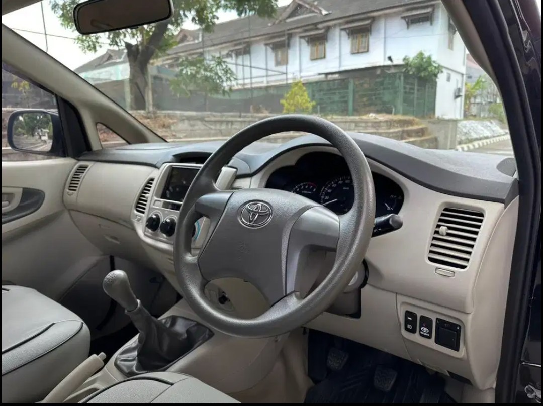 2014 Toyota Kijang Innova 2014 Toyota Kijang Innova