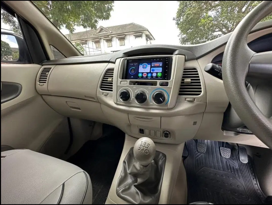 2014 Toyota Kijang Innova 2014 Toyota Kijang Innova