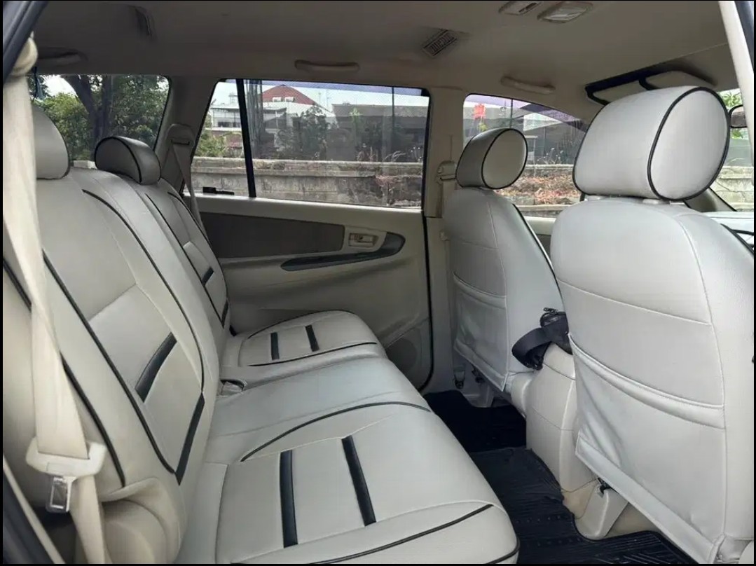 2014 Toyota Kijang Innova 2014 Toyota Kijang Innova