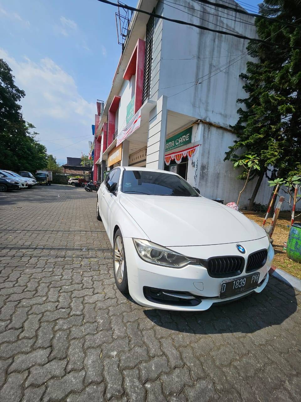 2013 BMW 3 Series Sedan 320i Sport Bekas