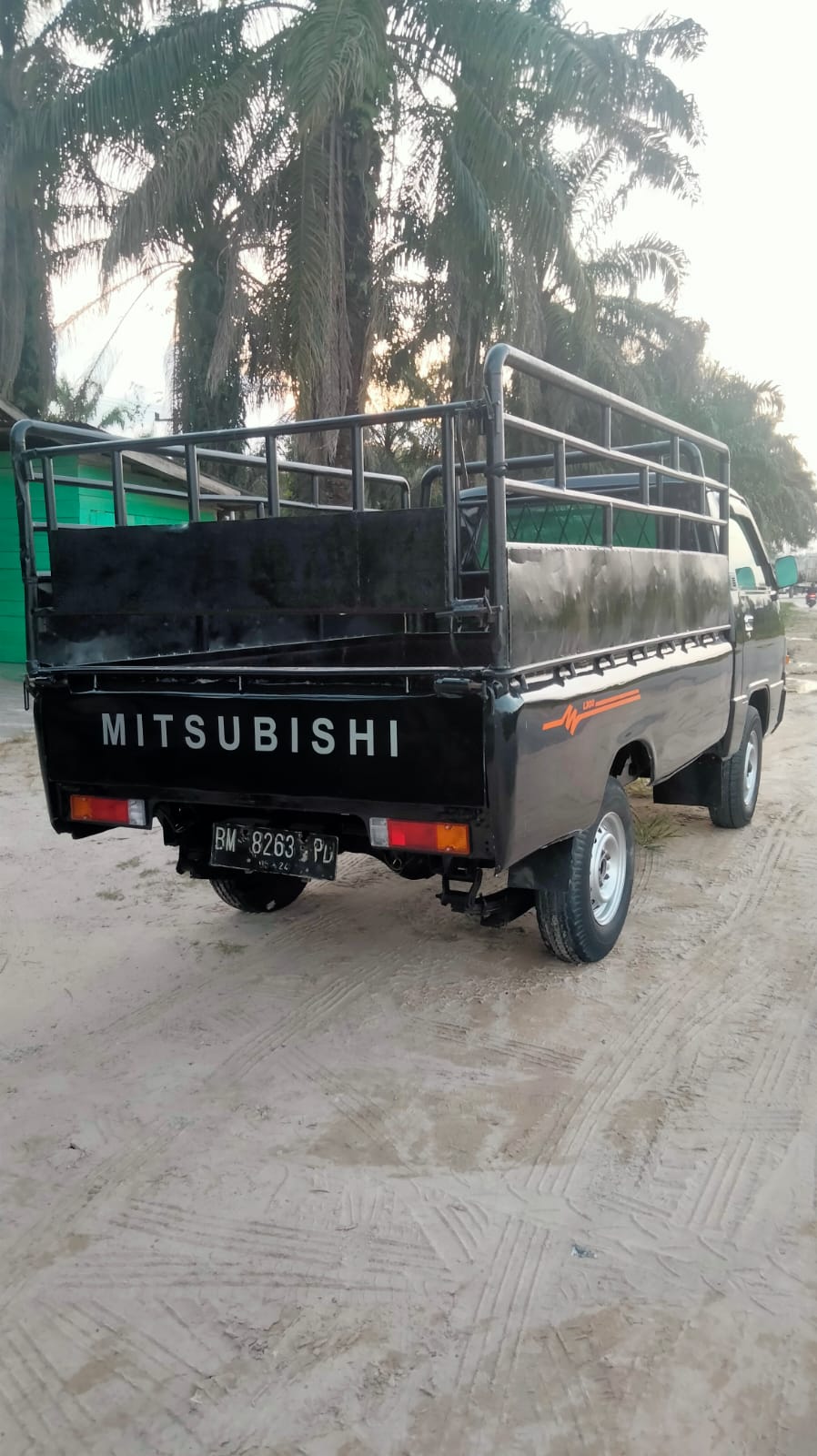 2018 Mitsubishi L300 2018 Mitsubishi L300