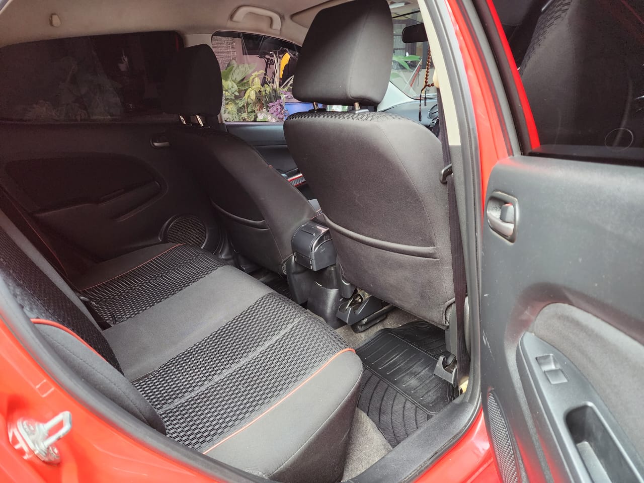 2014 Mazda 2 Hatchback 2014 Mazda 2 Hatchback