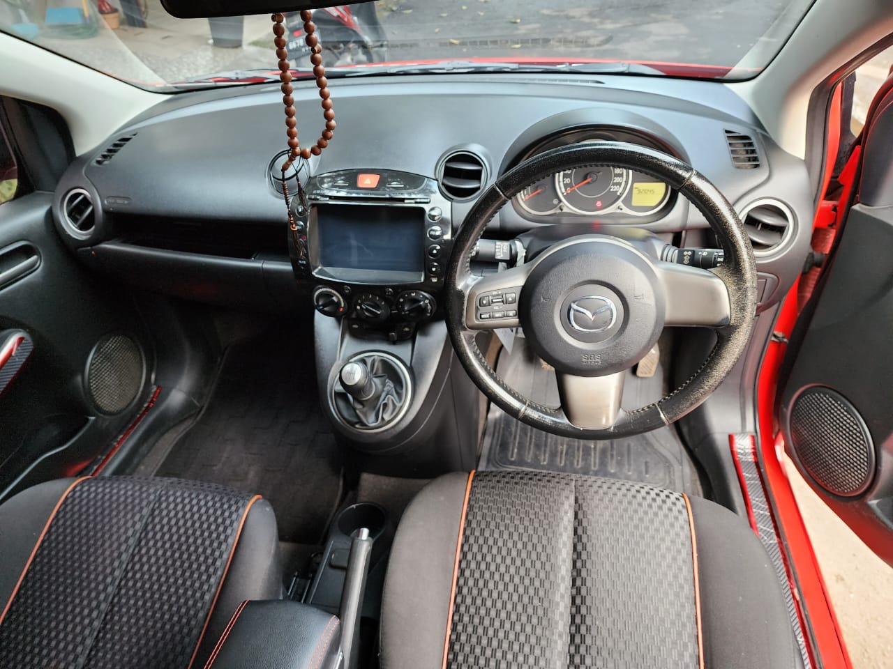 2014 Mazda 2 Hatchback 2014 Mazda 2 Hatchback