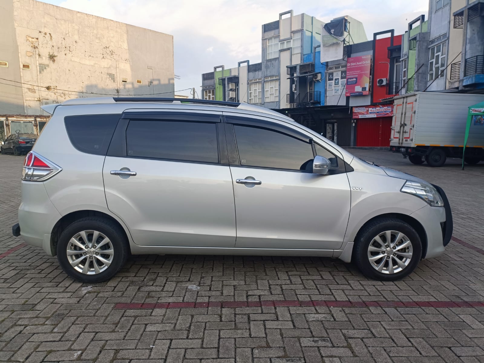 2012 Suzuki Ertiga  2012 Suzuki Ertiga