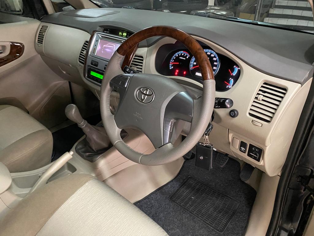 2014 Toyota Kijang Innova 2014 Toyota Kijang Innova