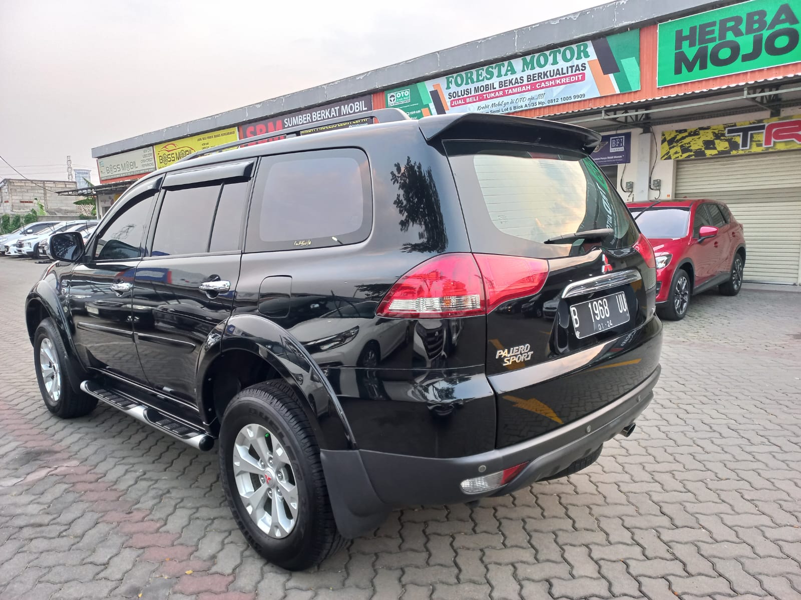 2013 Mitsubishi Pajero 2013 Mitsubishi Pajero