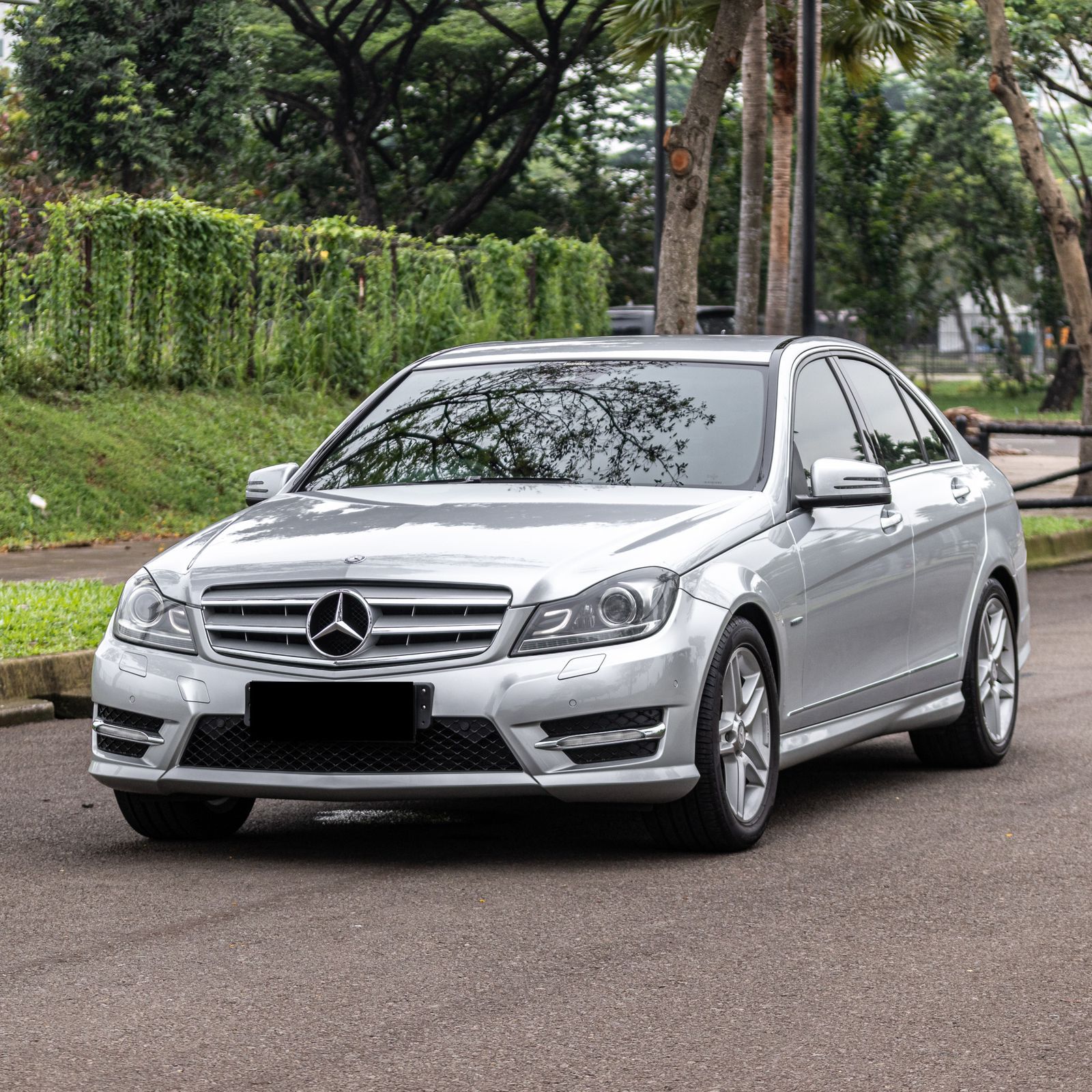 2012 Mercedes Benz C-Class Sedan C 250 AMG 2012 Mercedes Benz C-Class Sedan C 250 AMG