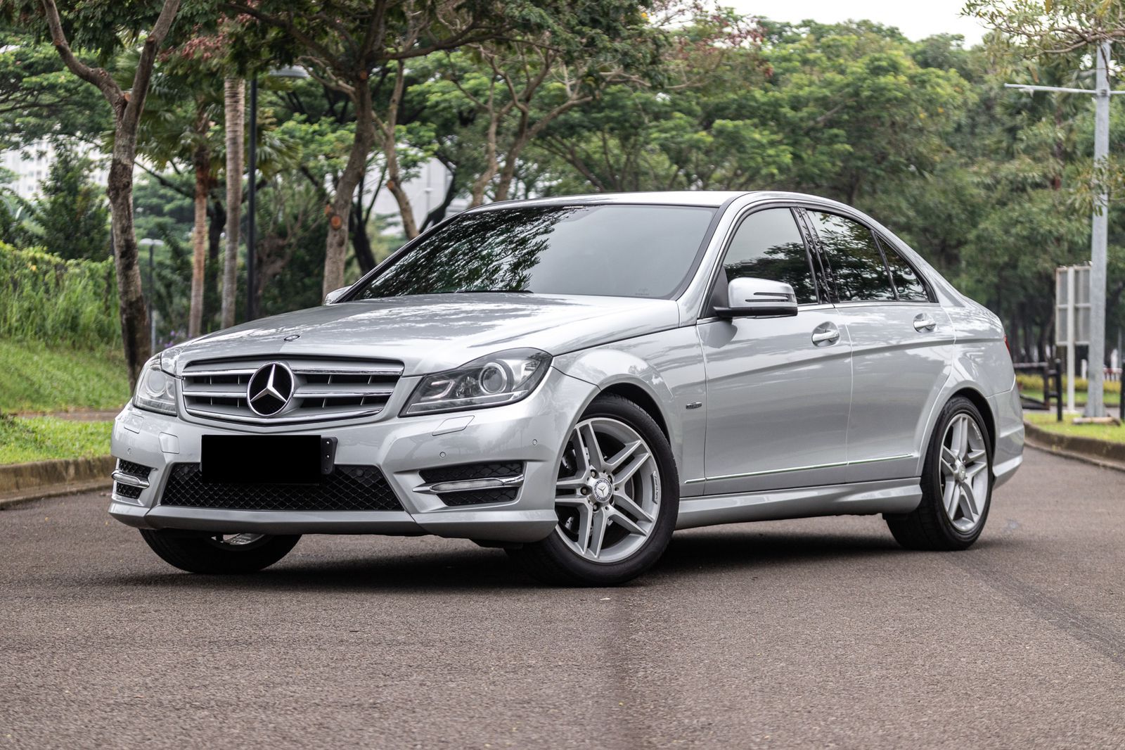 2012 Mercedes Benz C-Class Sedan C 250 AMG 2012 Mercedes Benz C-Class Sedan C 250 AMG