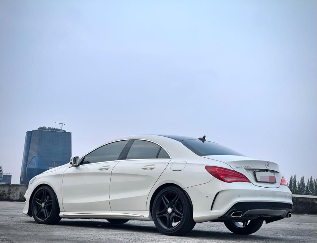 2014 Mercedes Benz CLA-Class  200 AMG Line 2014 Mercedes Benz CLA-Class  200 AMG Line