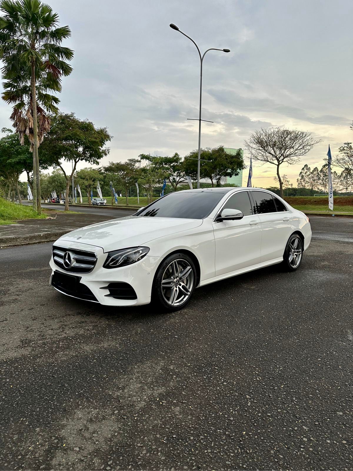 2018 Mercedes Benz E-Class  E 300 AMG Line 2018 Mercedes Benz E-Class  E 300 AMG Line