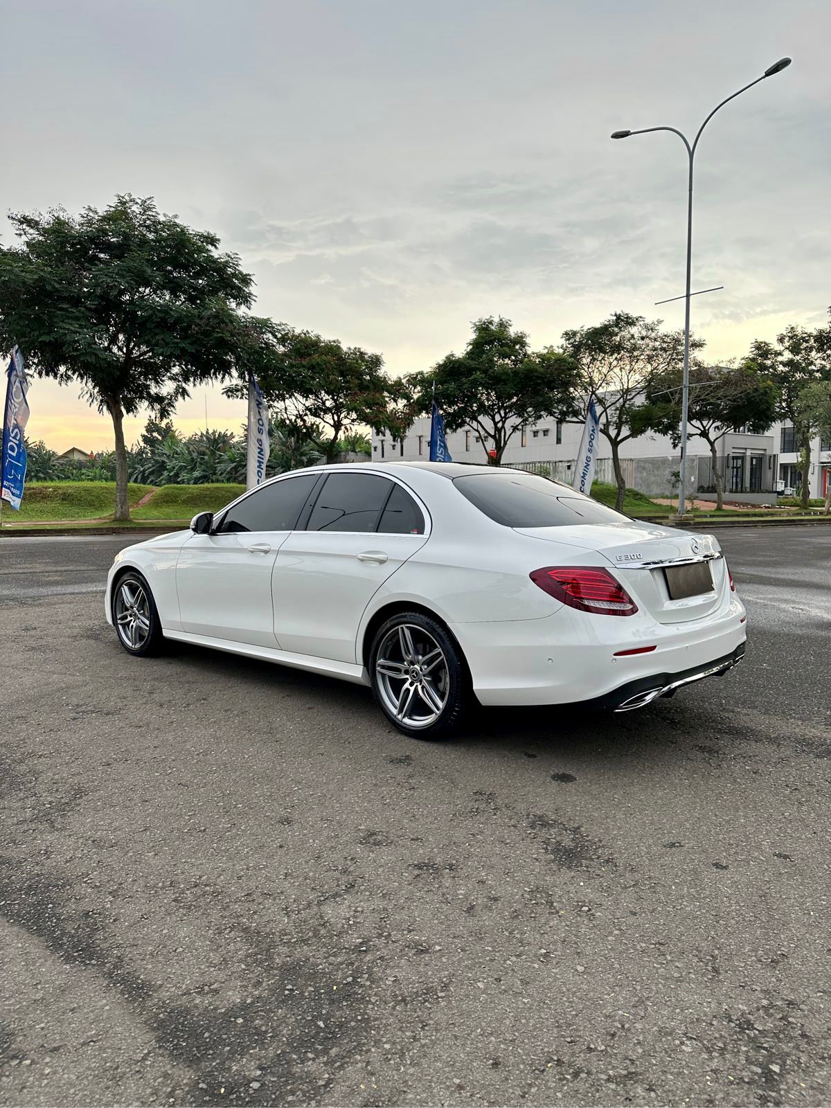 2018 Mercedes Benz E-Class  E 300 AMG Line 2018 Mercedes Benz E-Class  E 300 AMG Line