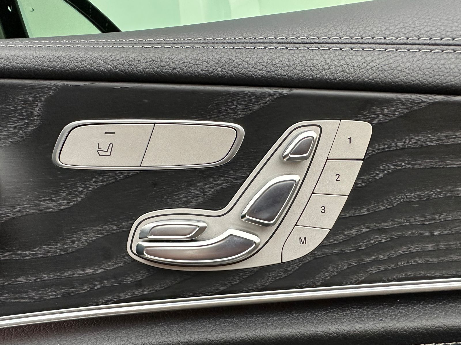 2018 Mercedes Benz E-Class  E 300 AMG Line 2018 Mercedes Benz E-Class  E 300 AMG Line