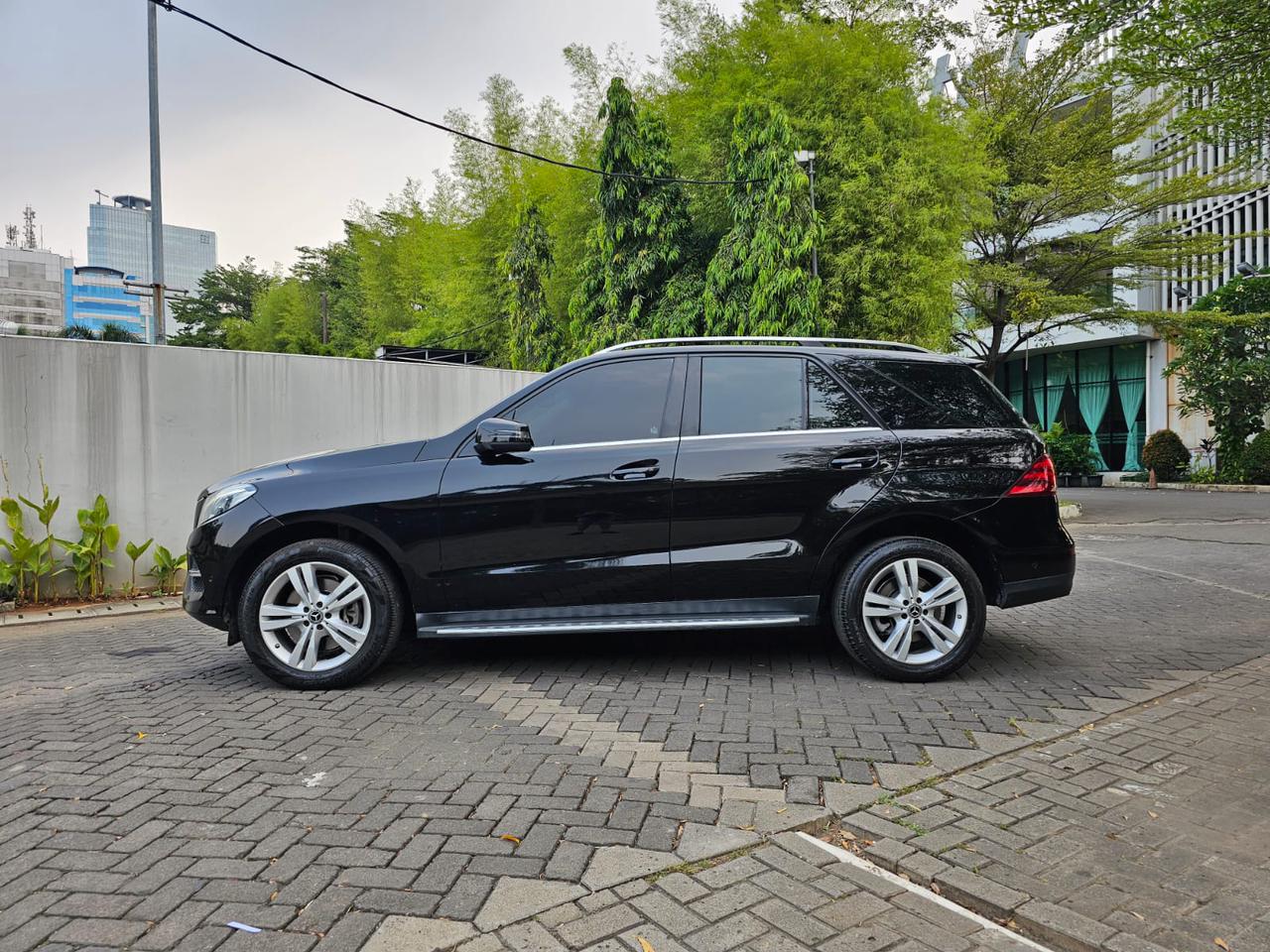 2016 Mercedes Benz GLE-Class  400 Exclusive 2016 Mercedes Benz GLE-Class  400 Exclusive