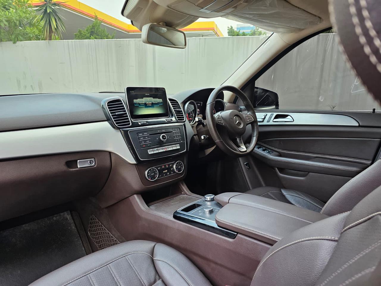 2016 Mercedes Benz GLE-Class  400 Exclusive 2016 Mercedes Benz GLE-Class  400 Exclusive