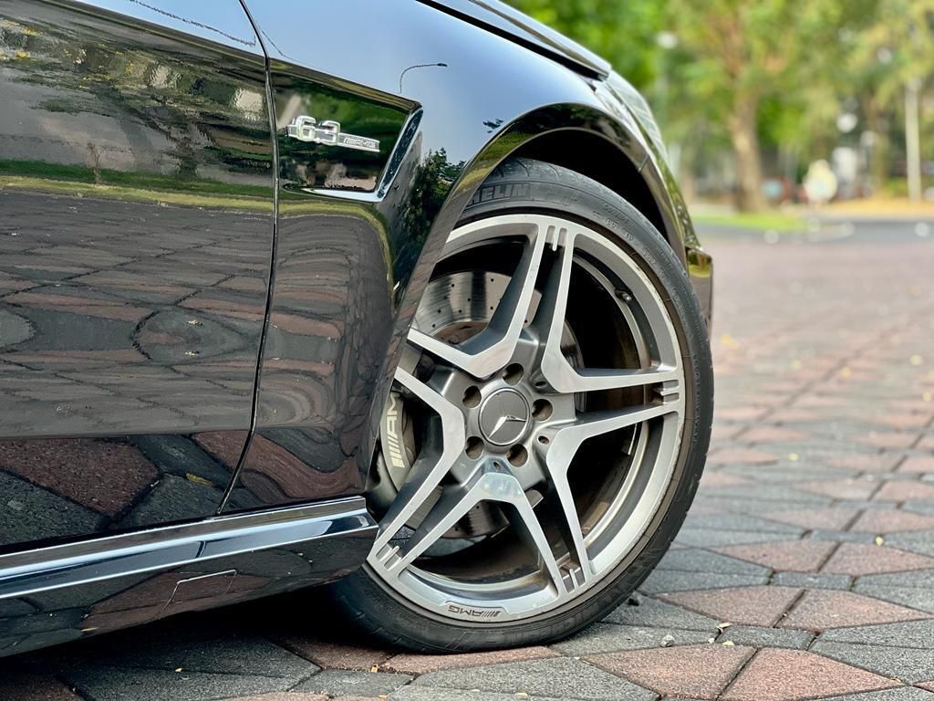 2010 Mercedes Benz E-Class  AMG E 63 S 4MATIC+ 2010 Mercedes Benz E-Class  AMG E 63 S 4MATIC+