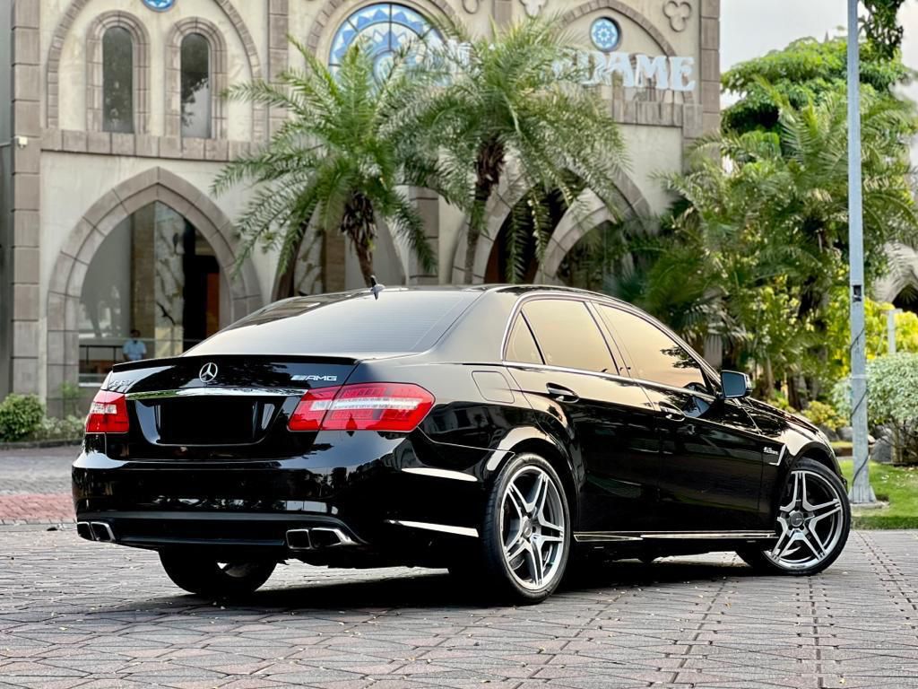 2010 Mercedes Benz E-Class  AMG E 63 S 4MATIC+ 2010 Mercedes Benz E-Class  AMG E 63 S 4MATIC+