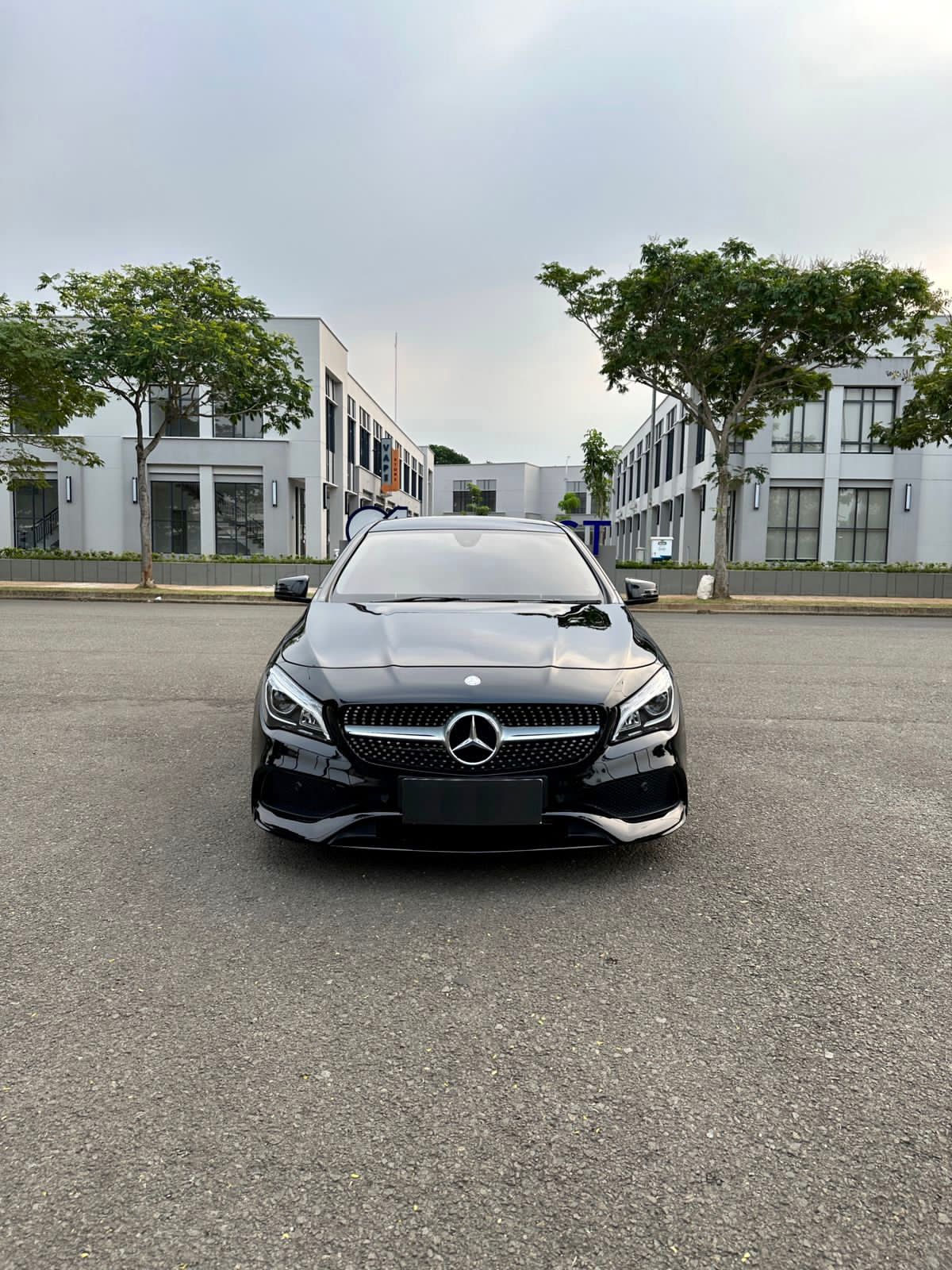 2017 Mercedes Benz CLA-Class  200 AMG Line Bekas 2017 Mercedes Benz CLA-Class  200 AMG Line Bekas