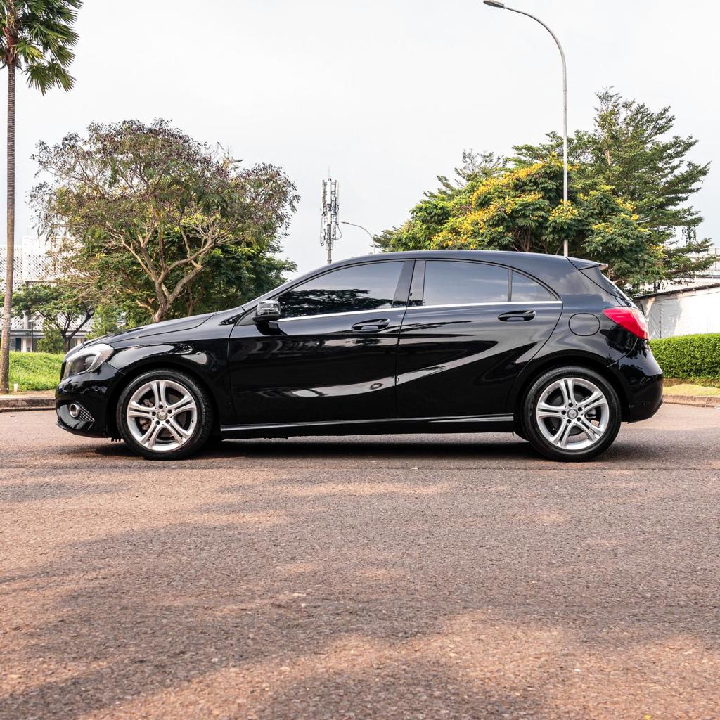 Dijual 2013 Mercedes Benz A-Class 200 URBAN 200 URBAN Bekas