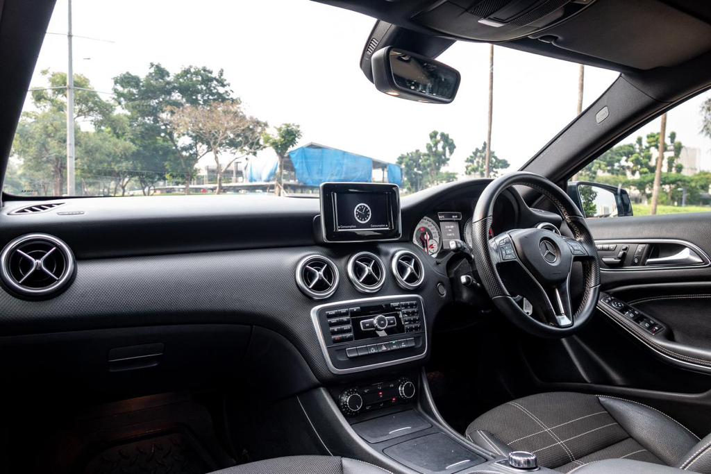 2013 Mercedes Benz A-Class 200 URBAN 2013 Mercedes Benz A-Class 200 URBAN