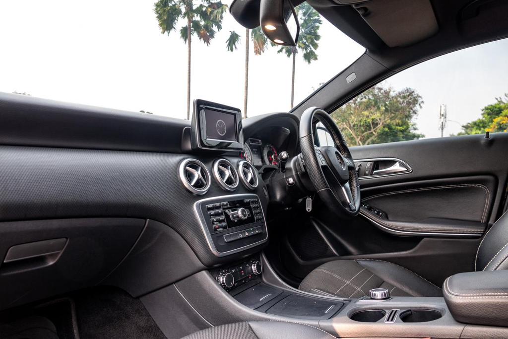 2013 Mercedes Benz A-Class 200 URBAN 2013 Mercedes Benz A-Class 200 URBAN