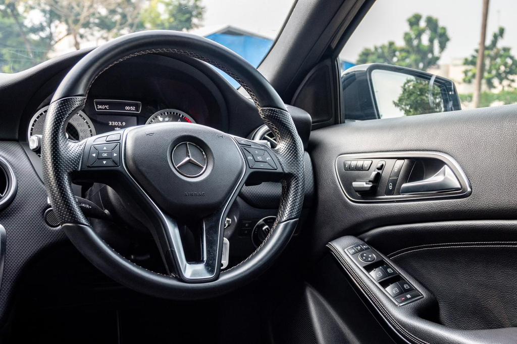 2013 Mercedes Benz A-Class 200 URBAN 2013 Mercedes Benz A-Class 200 URBAN