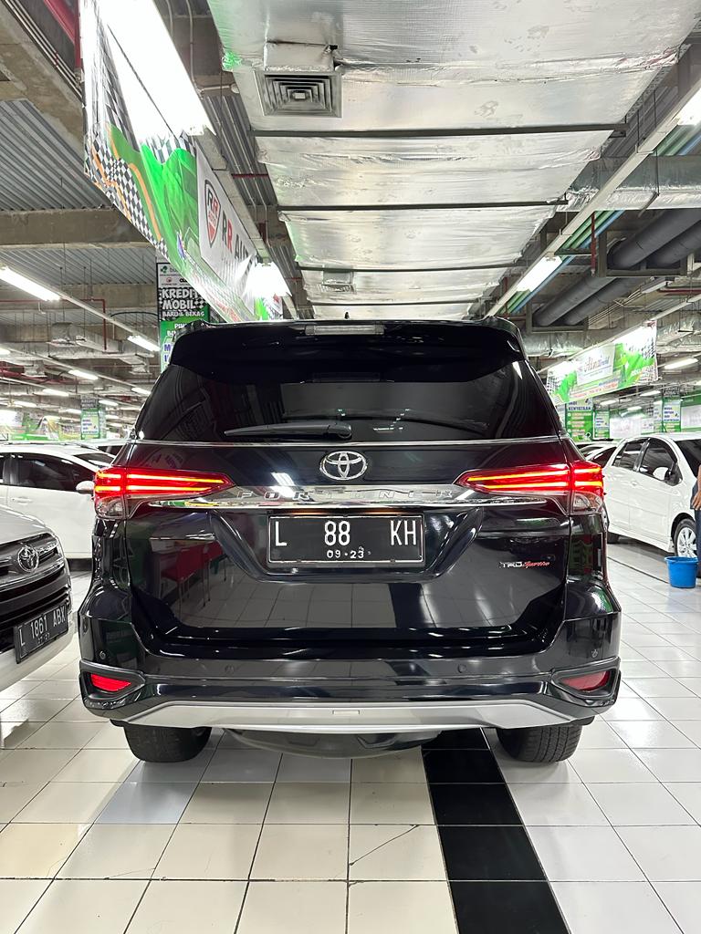 Dijual 2018 Toyota Fortuner 2.4 VRZ AT 2.4 VRZ AT Bekas
