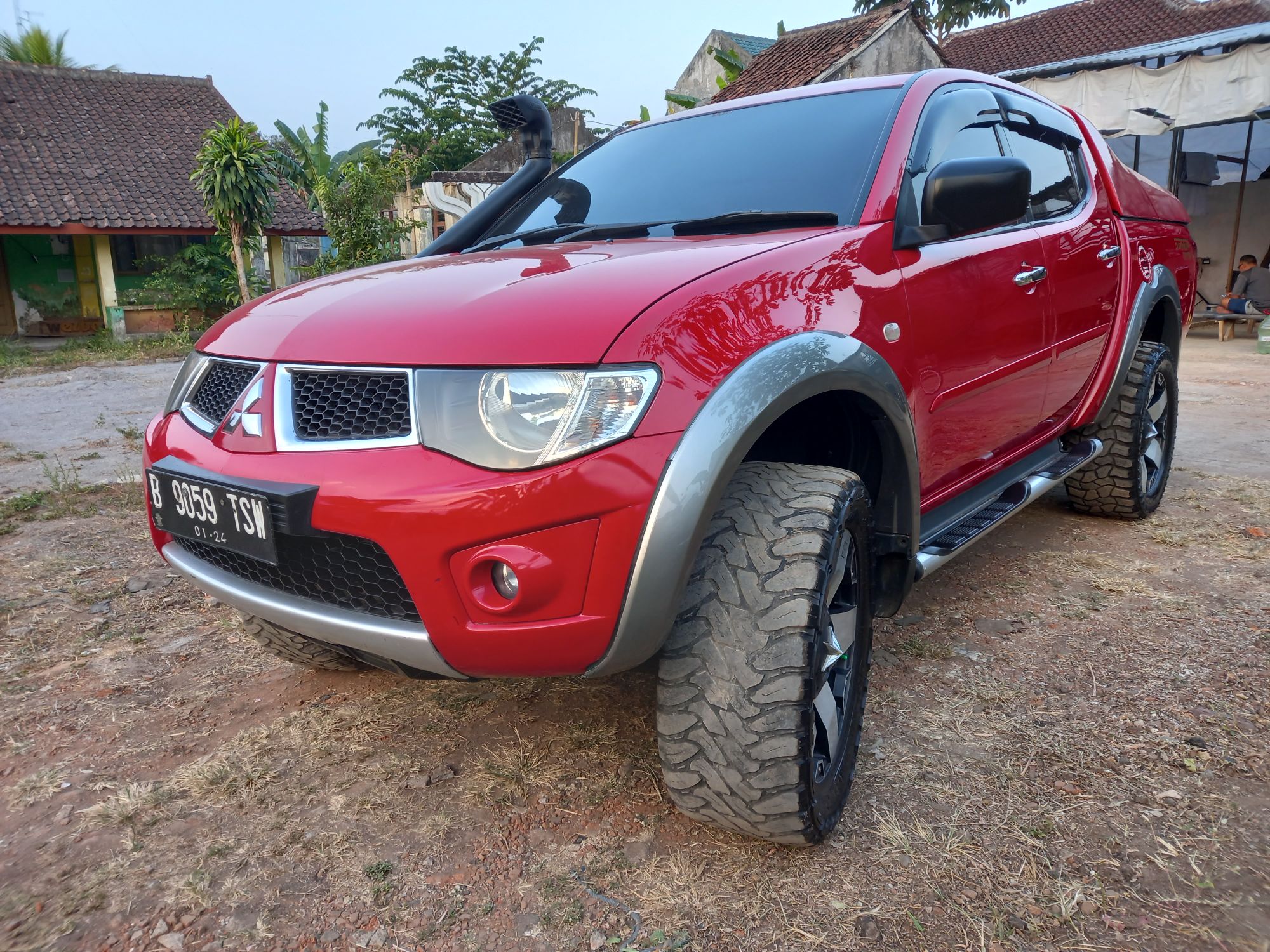 2013 Mitsubishi Strada Triton Bekas 2013 Mitsubishi Strada Triton Bekas