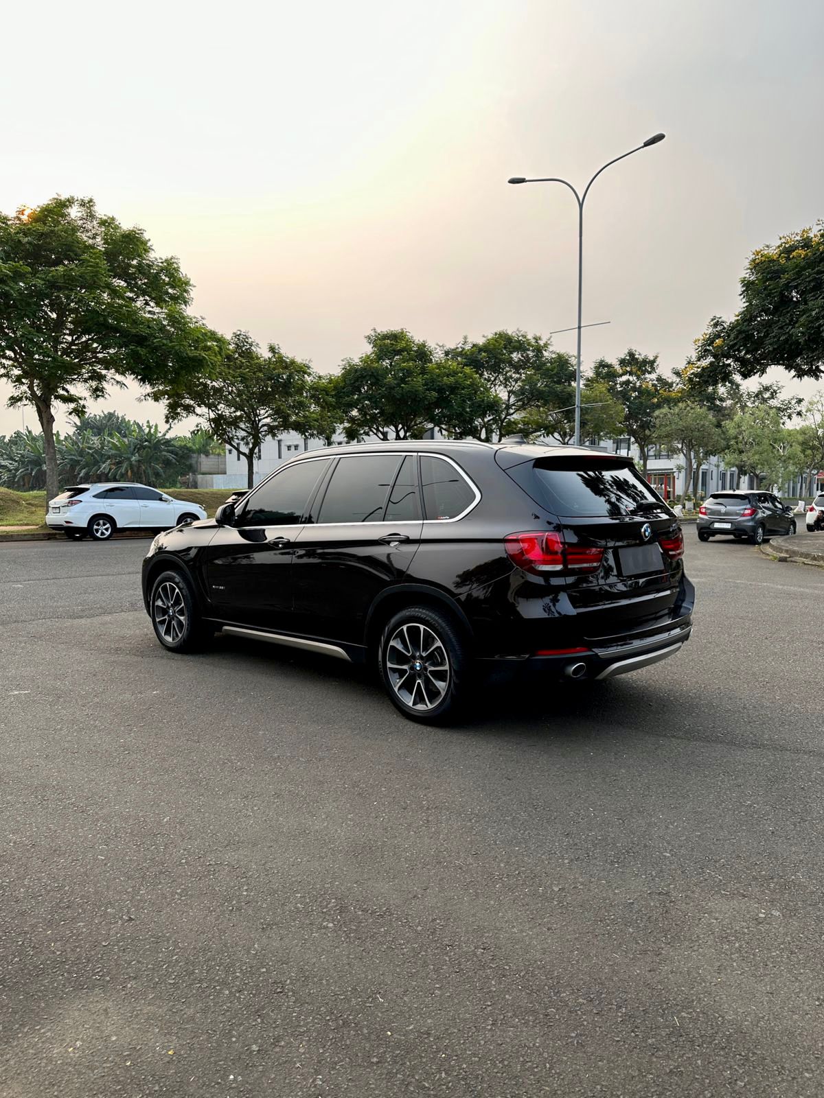 2015 BMW X5 3.0L AT BENSIN 2015 BMW X5 3.0L AT BENSIN