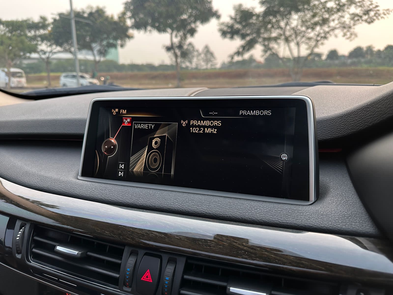 2015 BMW X5 3.0L AT BENSIN 2015 BMW X5 3.0L AT BENSIN