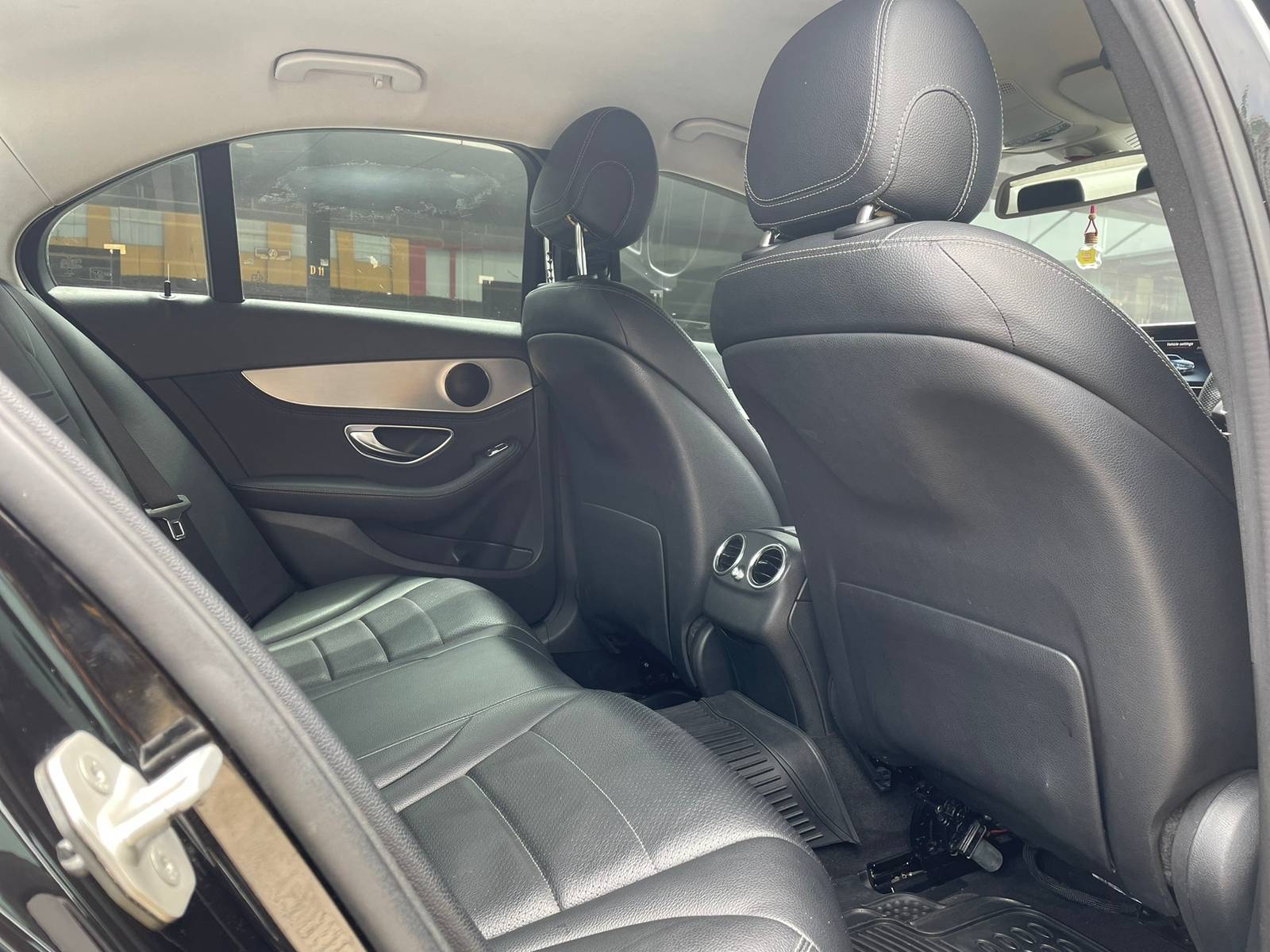 Dijual 2016 Mercedes Benz C-Class Sedan C 200 Avantgarde Line C 200 Avantgarde Line Bekas