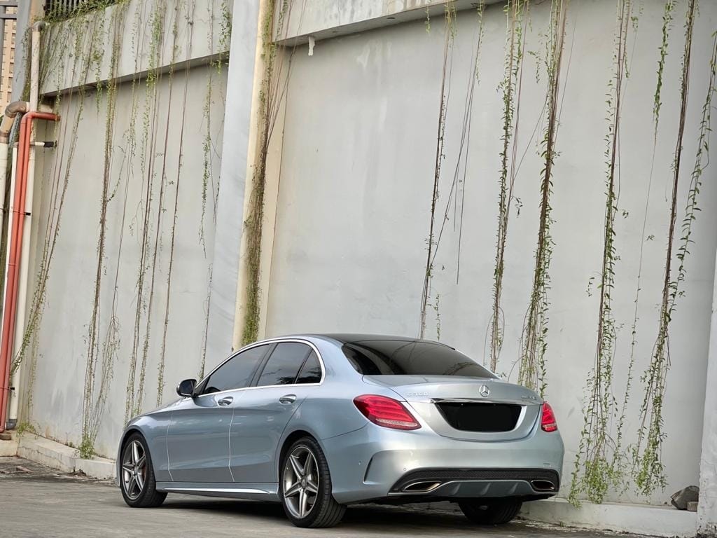 2015 Mercedes Benz C-Class Sedan C 250 AMG 2015 Mercedes Benz C-Class Sedan C 250 AMG