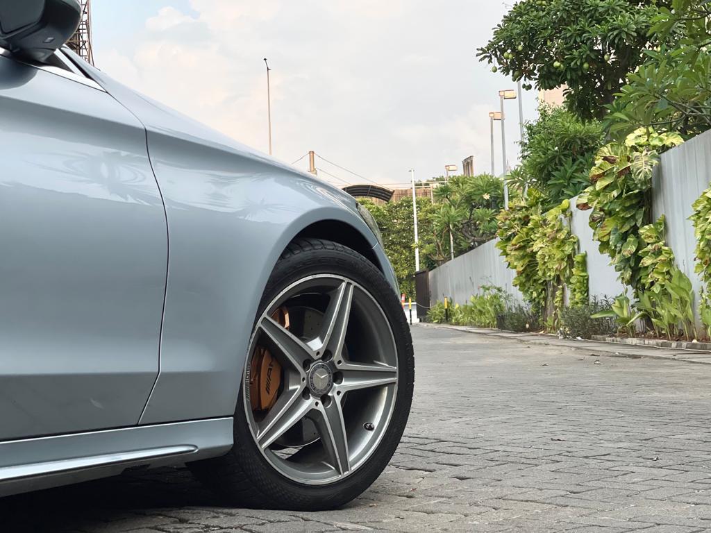 2015 Mercedes Benz C-Class Sedan C 250 AMG 2015 Mercedes Benz C-Class Sedan C 250 AMG