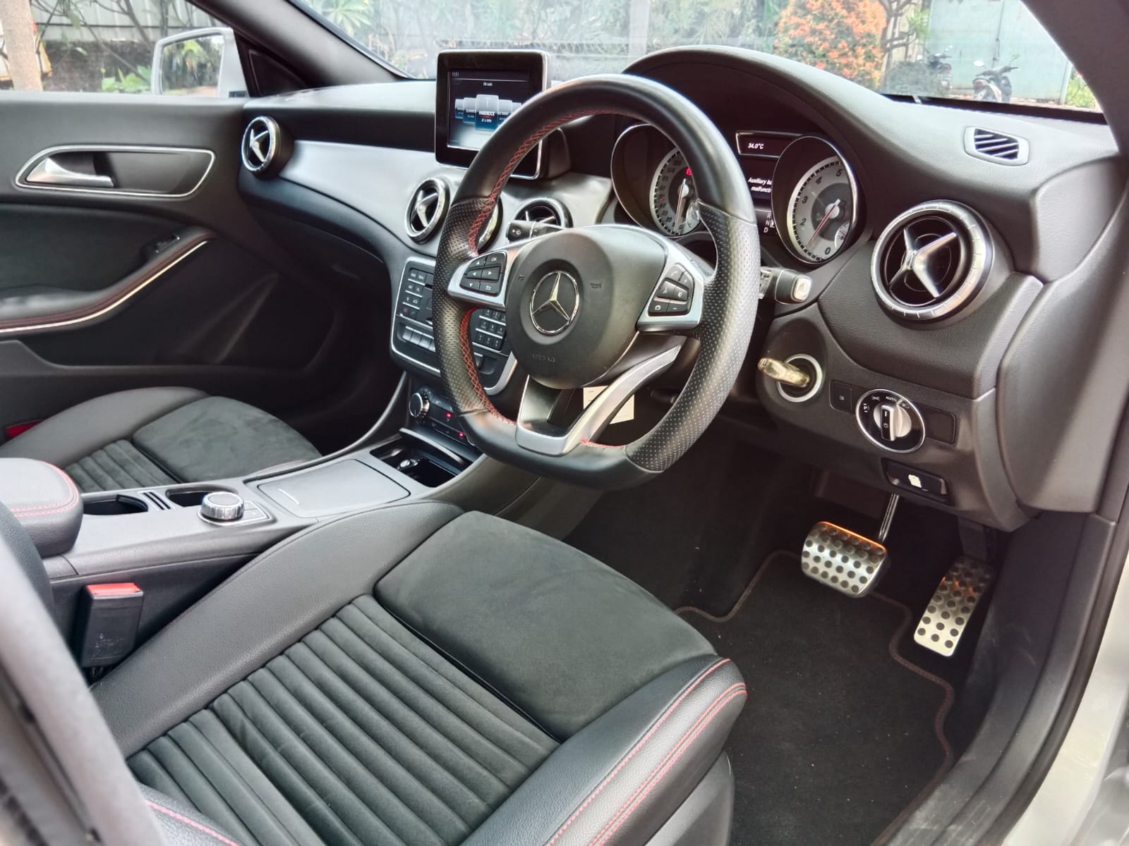 2016 Mercedes Benz CLA-Class  200 AMG Line 2016 Mercedes Benz CLA-Class  200 AMG Line