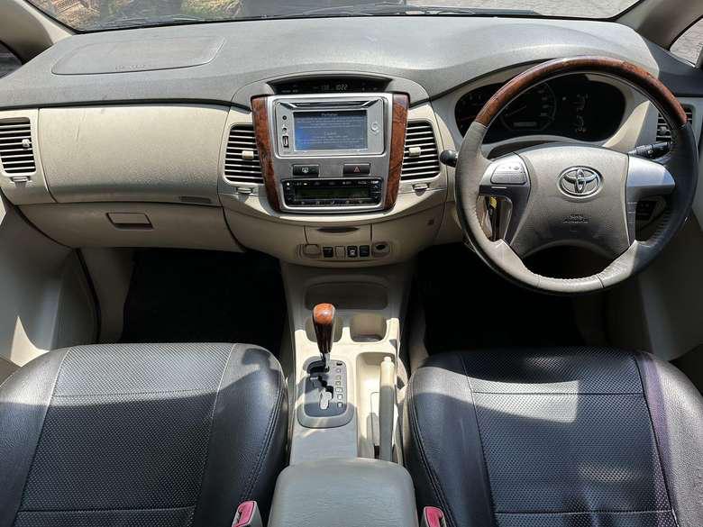 2015 Toyota Kijang Innova 2015 Toyota Kijang Innova
