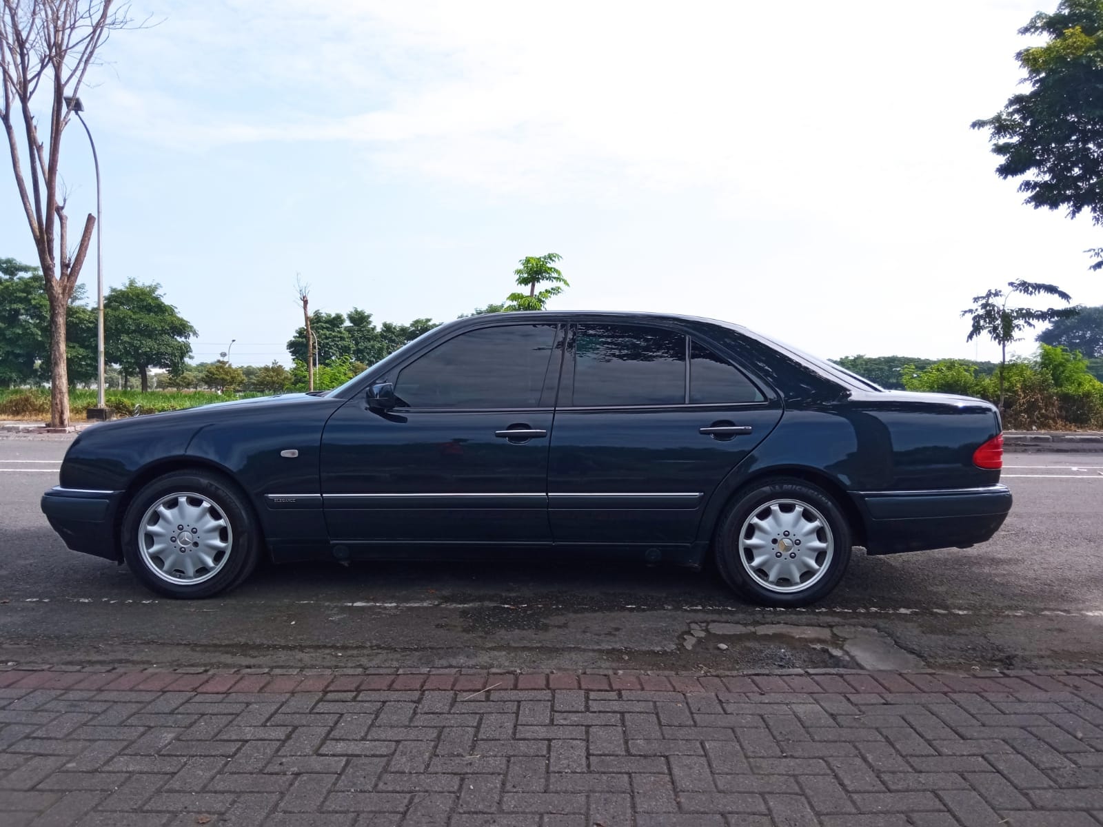 1997 Mercedes Benz E-Class 1997 Mercedes Benz E-Class