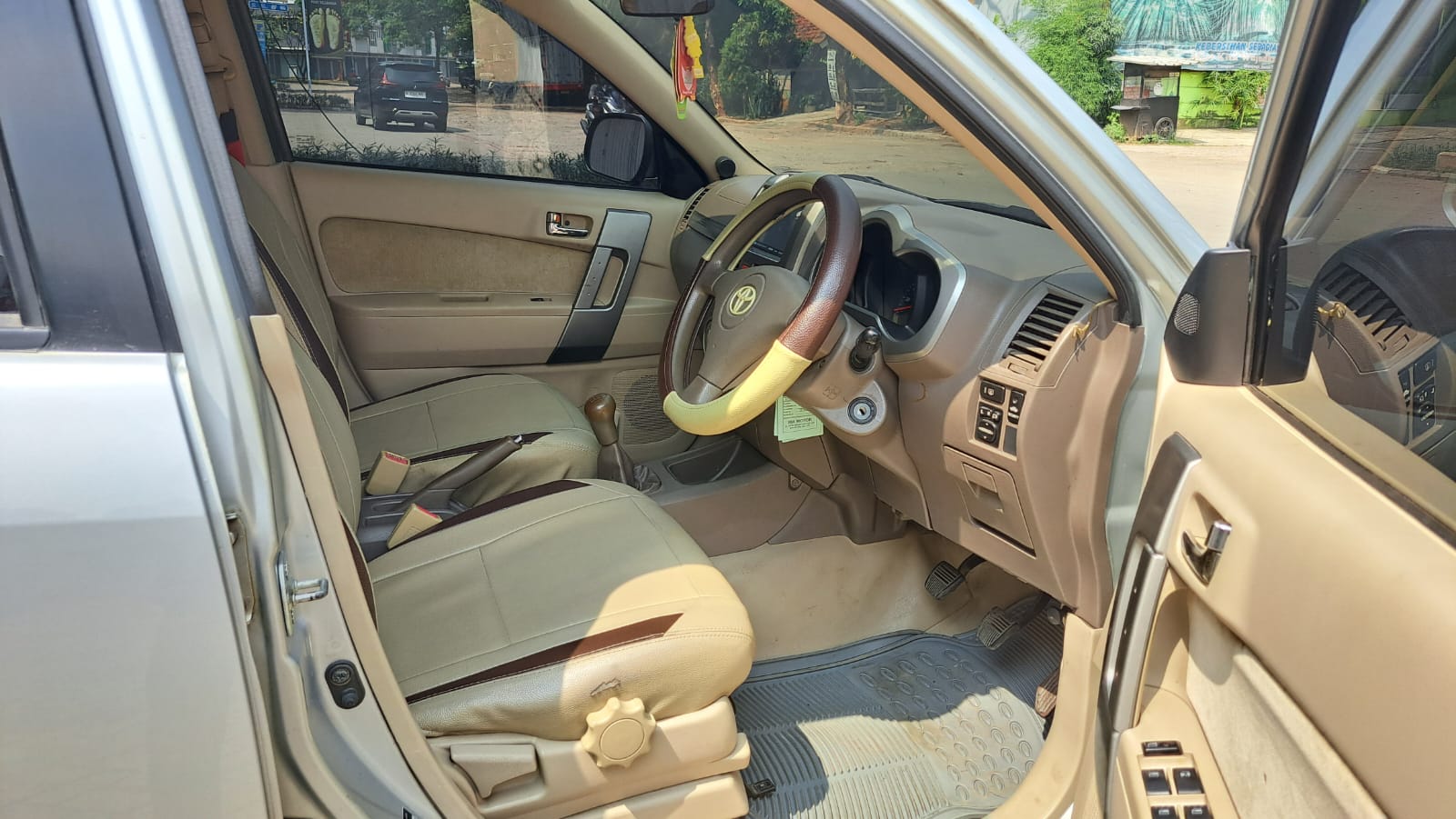 2010 Toyota Rush 2010 Toyota Rush