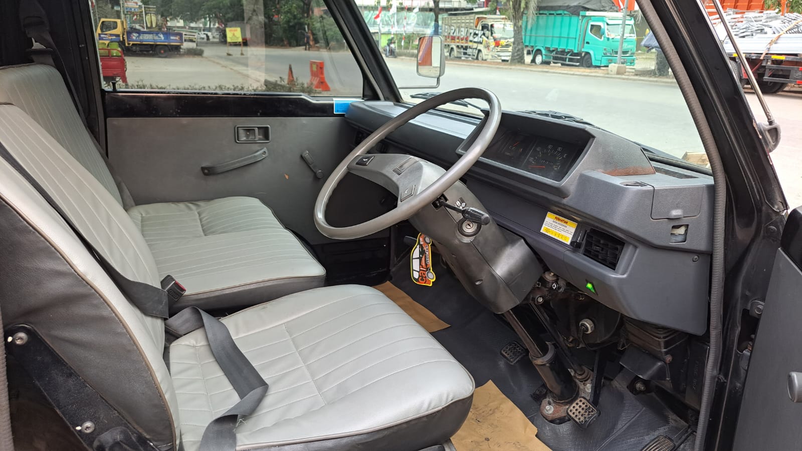 2016 Mitsubishi Colt L300 2016 Mitsubishi Colt L300