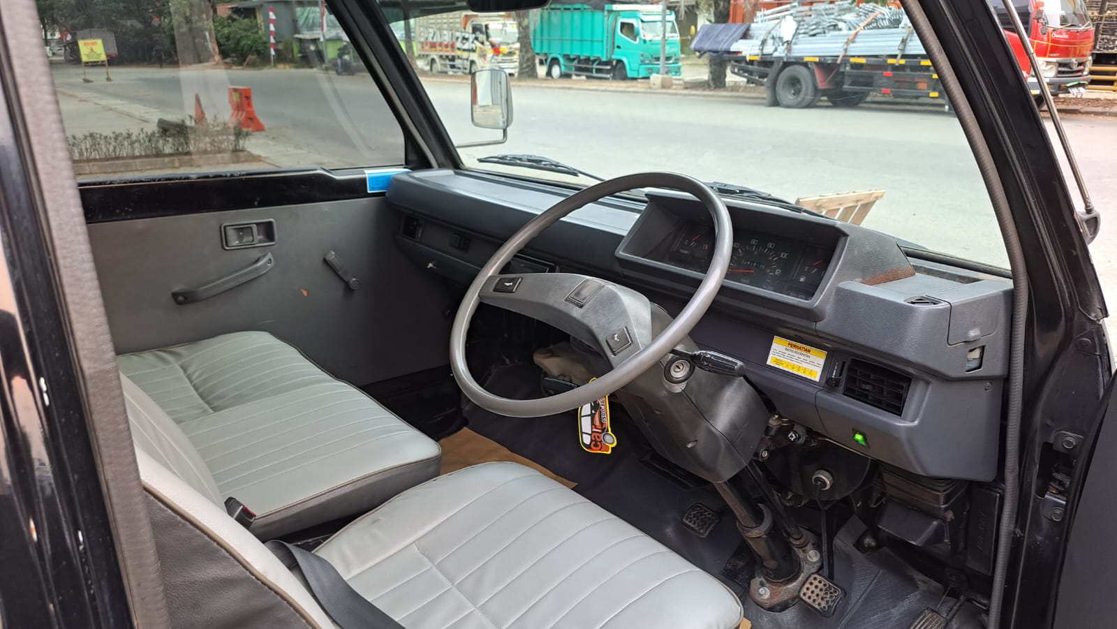 2016 Mitsubishi Colt L300 2016 Mitsubishi Colt L300