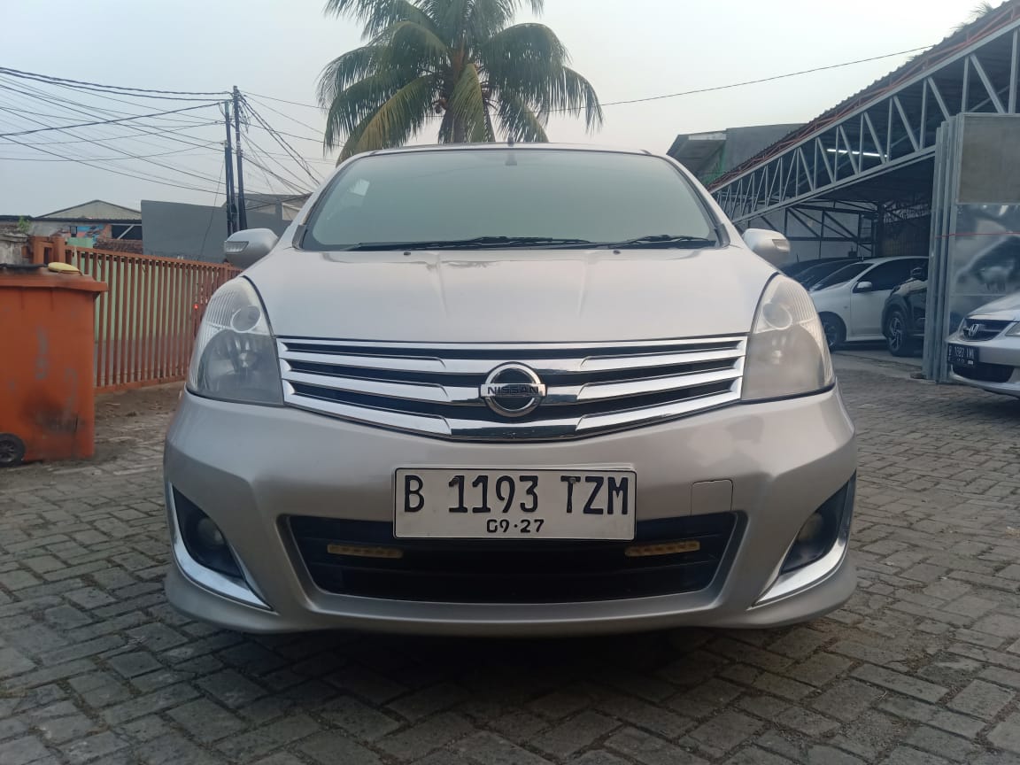 2012 Nissan Grand Livina Bekas 2012 Nissan Grand Livina Bekas