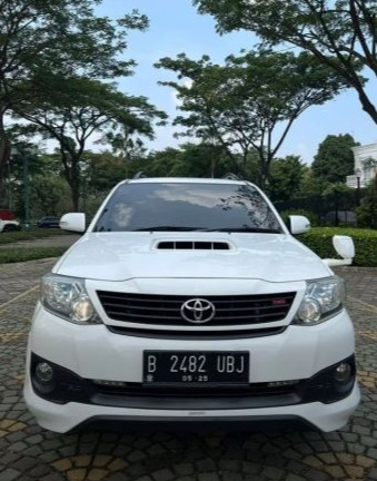 2015 Toyota Fortuner  2015 Toyota Fortuner