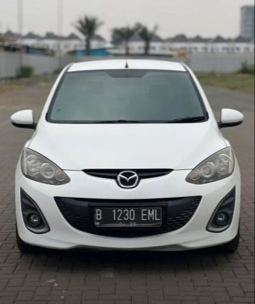 Second Hand 2013 Mazda 2 Sedan Second Hand 2013 Mazda 2 Sedan