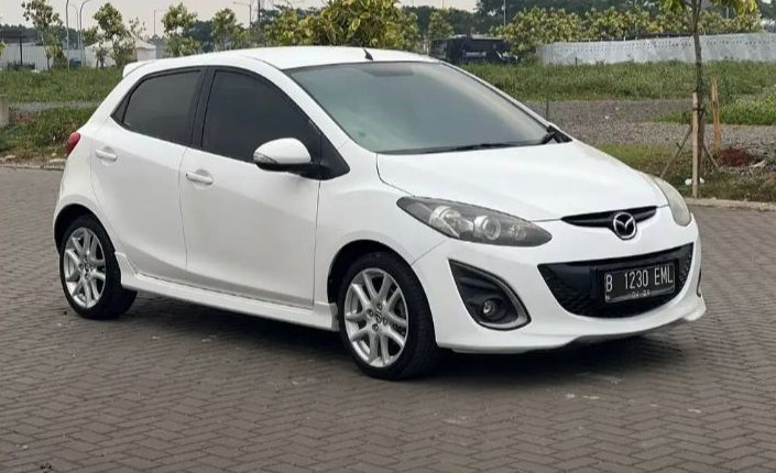 2013 Mazda 2 Sedan 2013 Mazda 2 Sedan